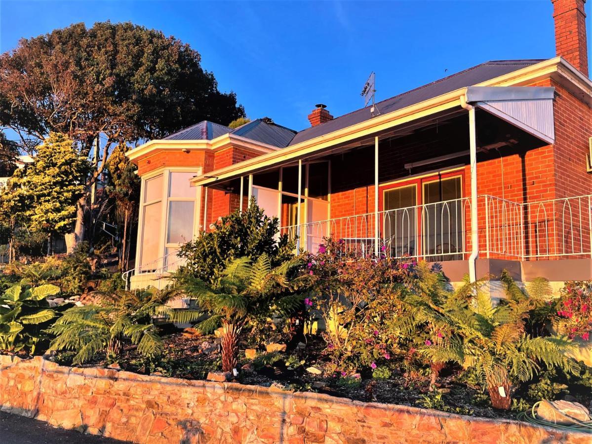 Hotel Oakleigh House Burnie Exterior foto